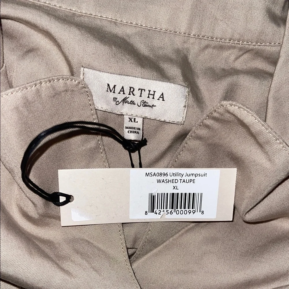Martha Stewart Women’s Utility Washed Taupe Jumpsuit 100% Tencel Size 12 - Picture 2 of 4